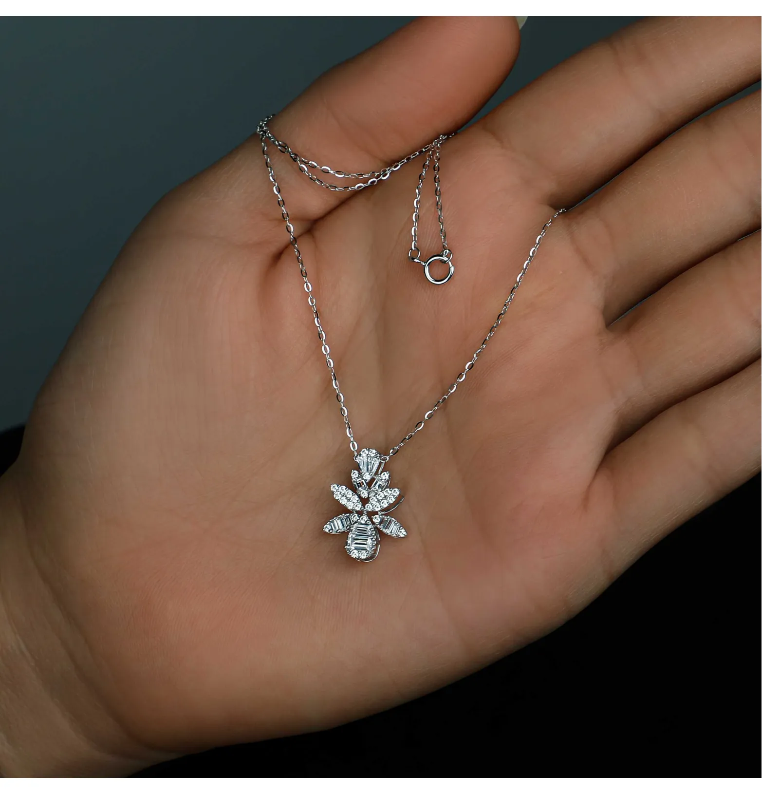 18 karat white gold choker, made in Turkey