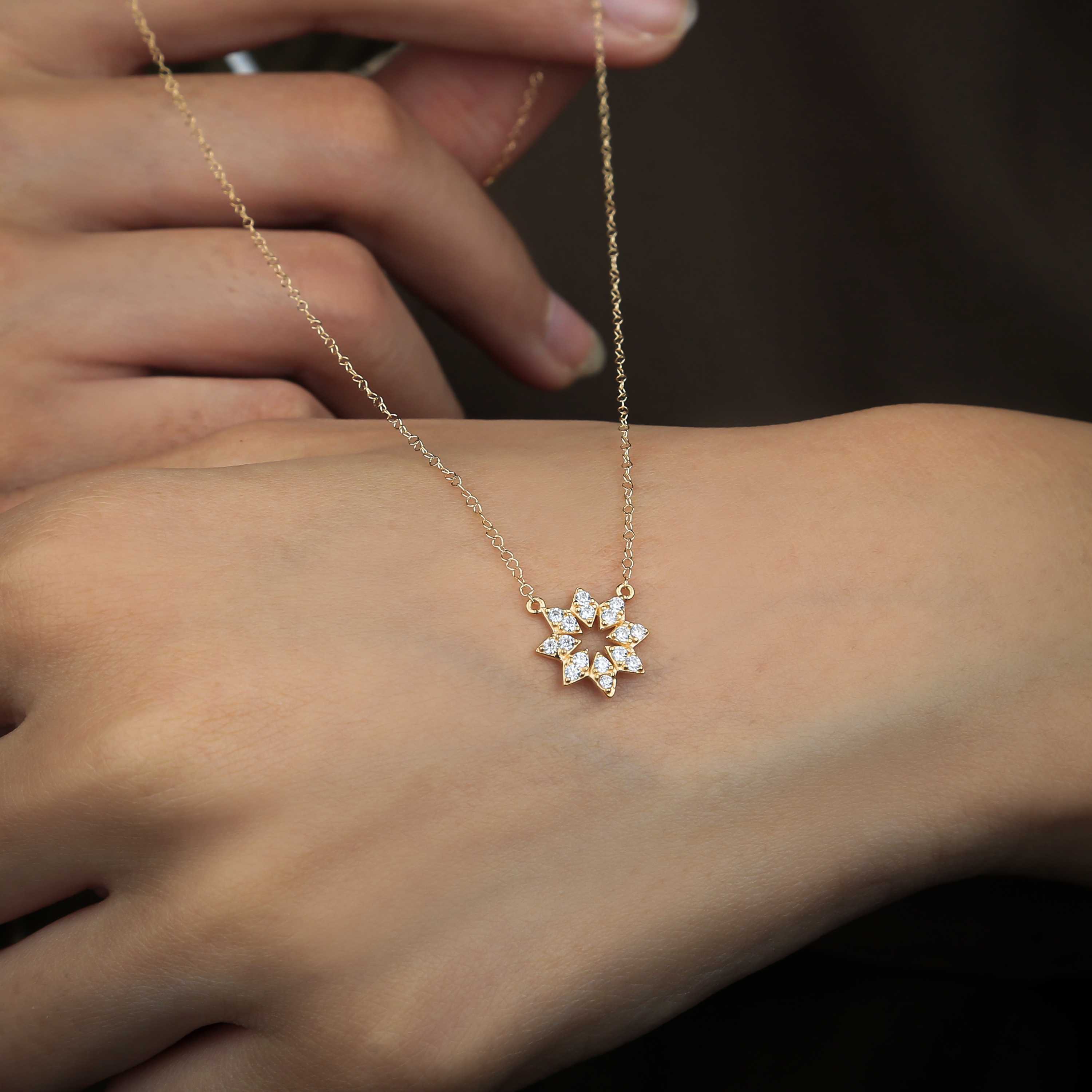 18 karat gold choker, made in Turkey