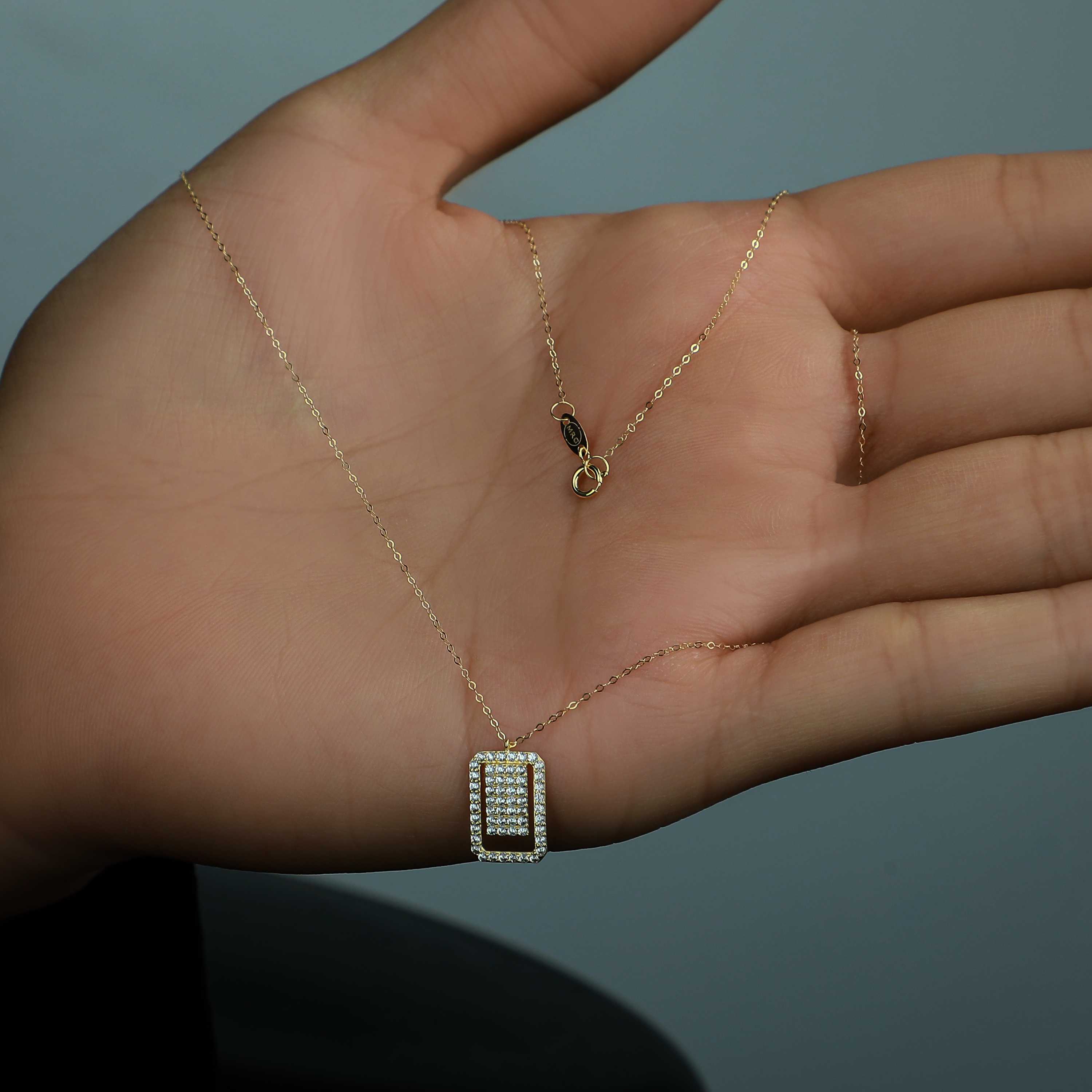 18 karat gold choker, made in Turkey