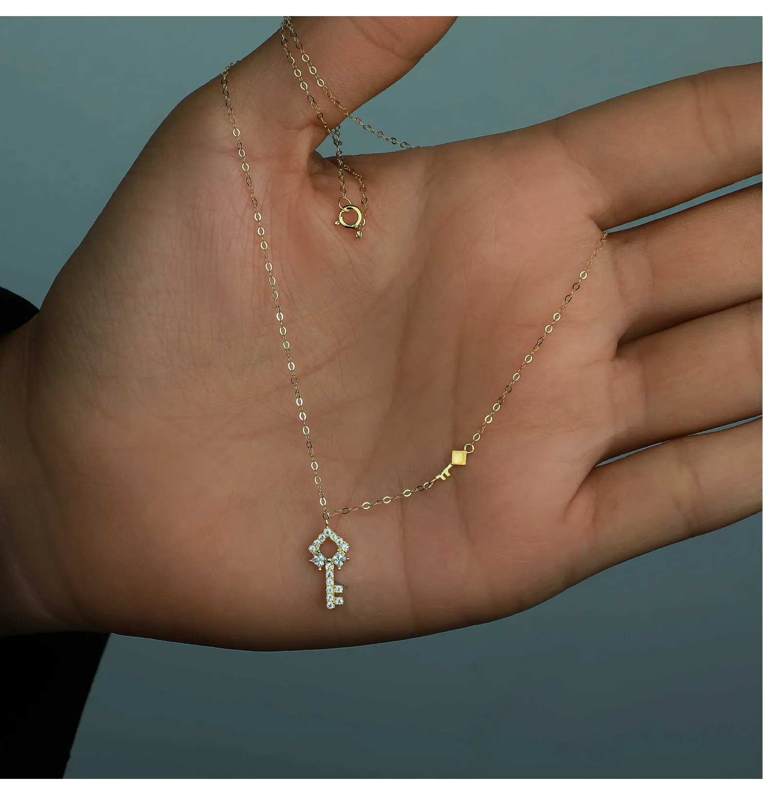 18 karat gold choker, made in Turkey