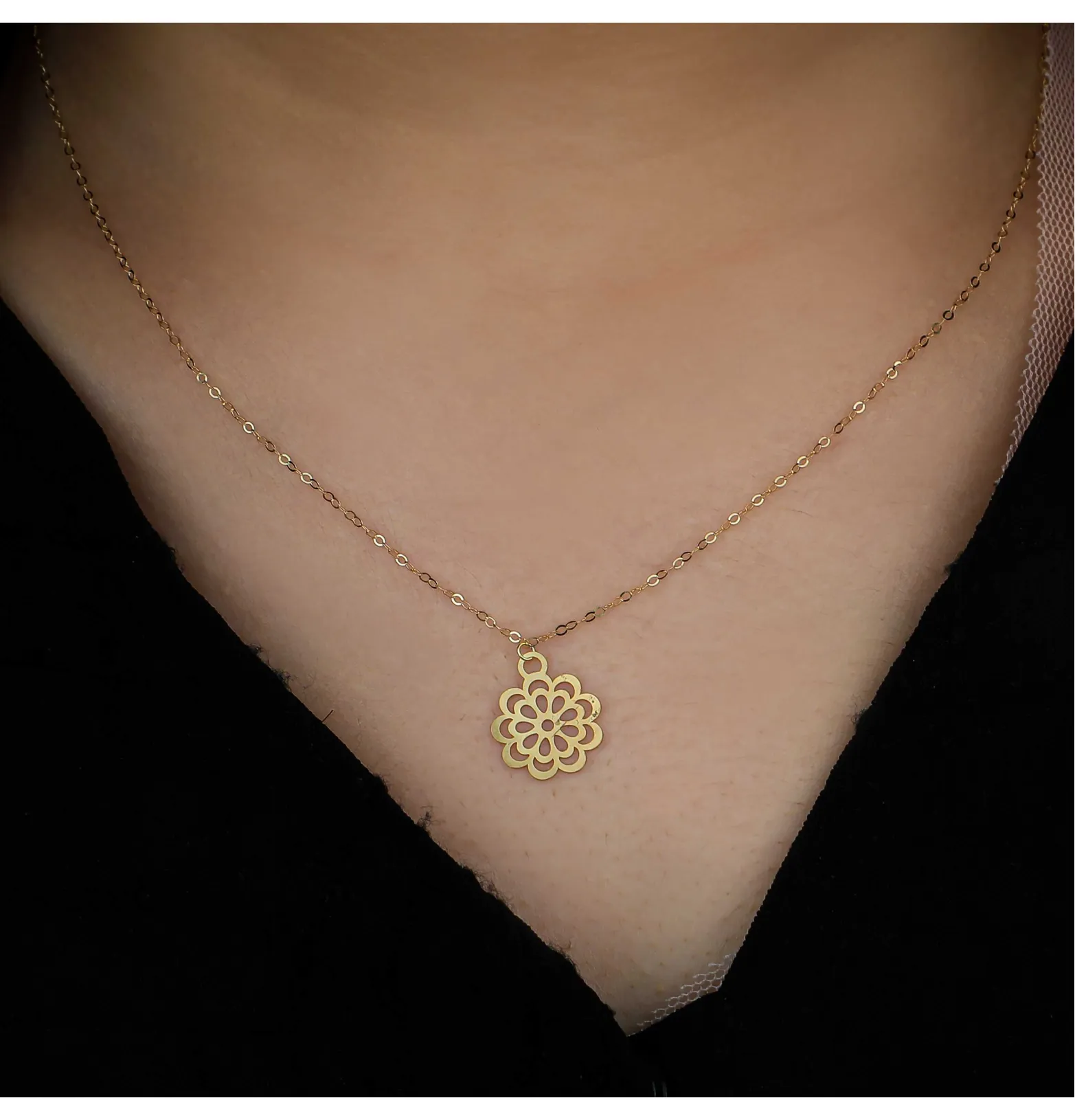 18 karat gold choker, made in Turkey