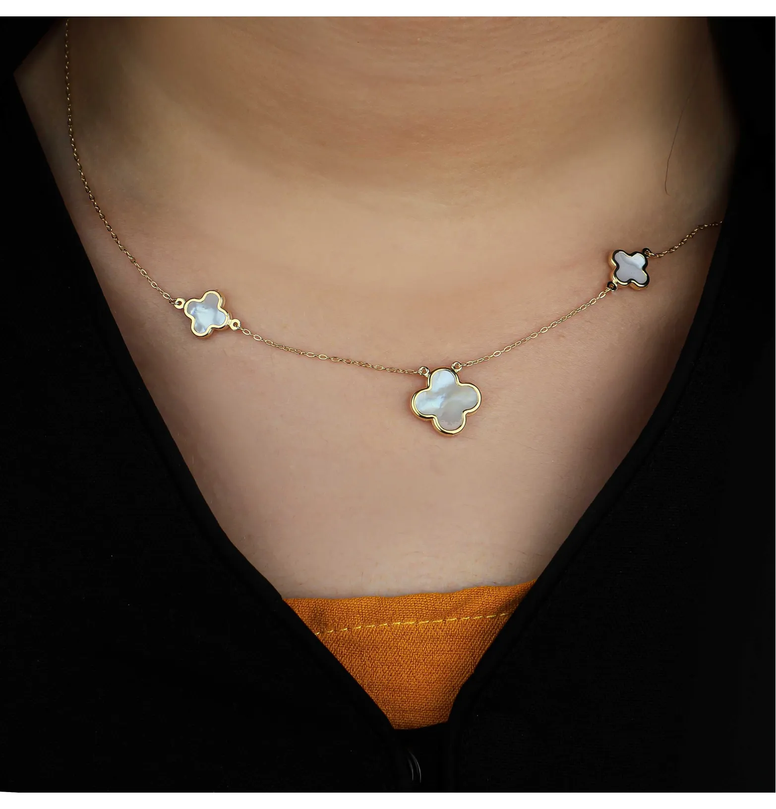 18 karat gold choker, made in Turkey