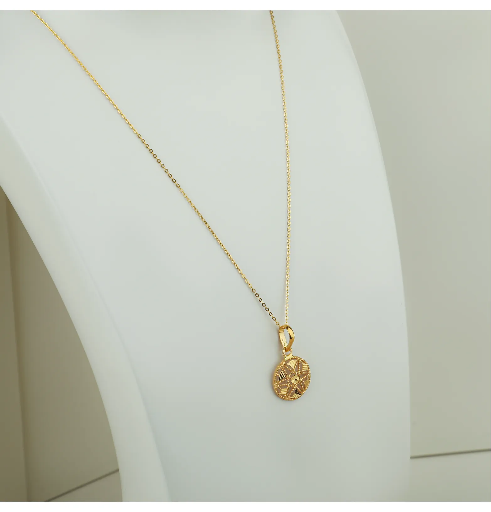 21 karat gold choker, made in Turkey