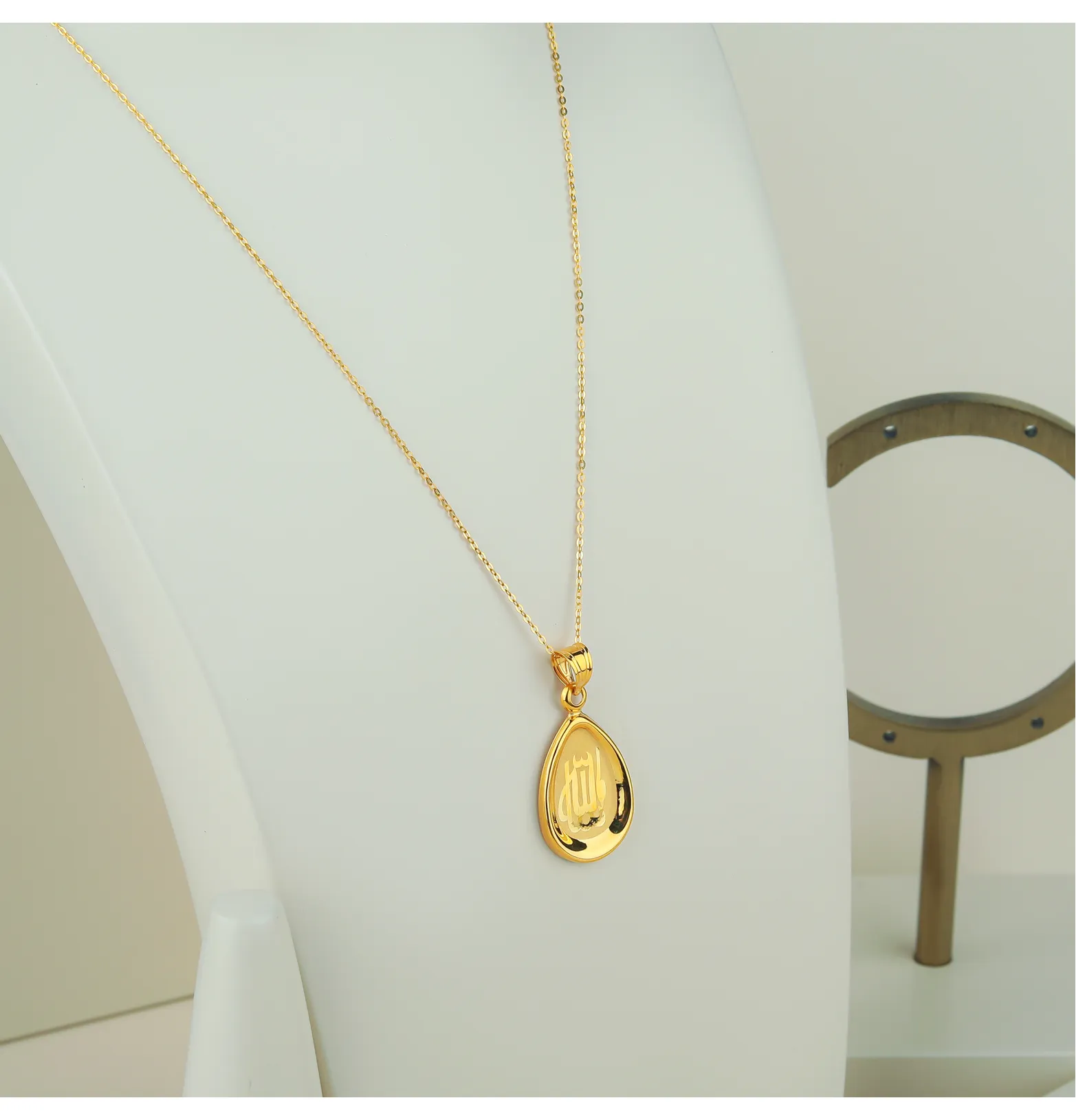 21 karat gold choker, made in Turkey