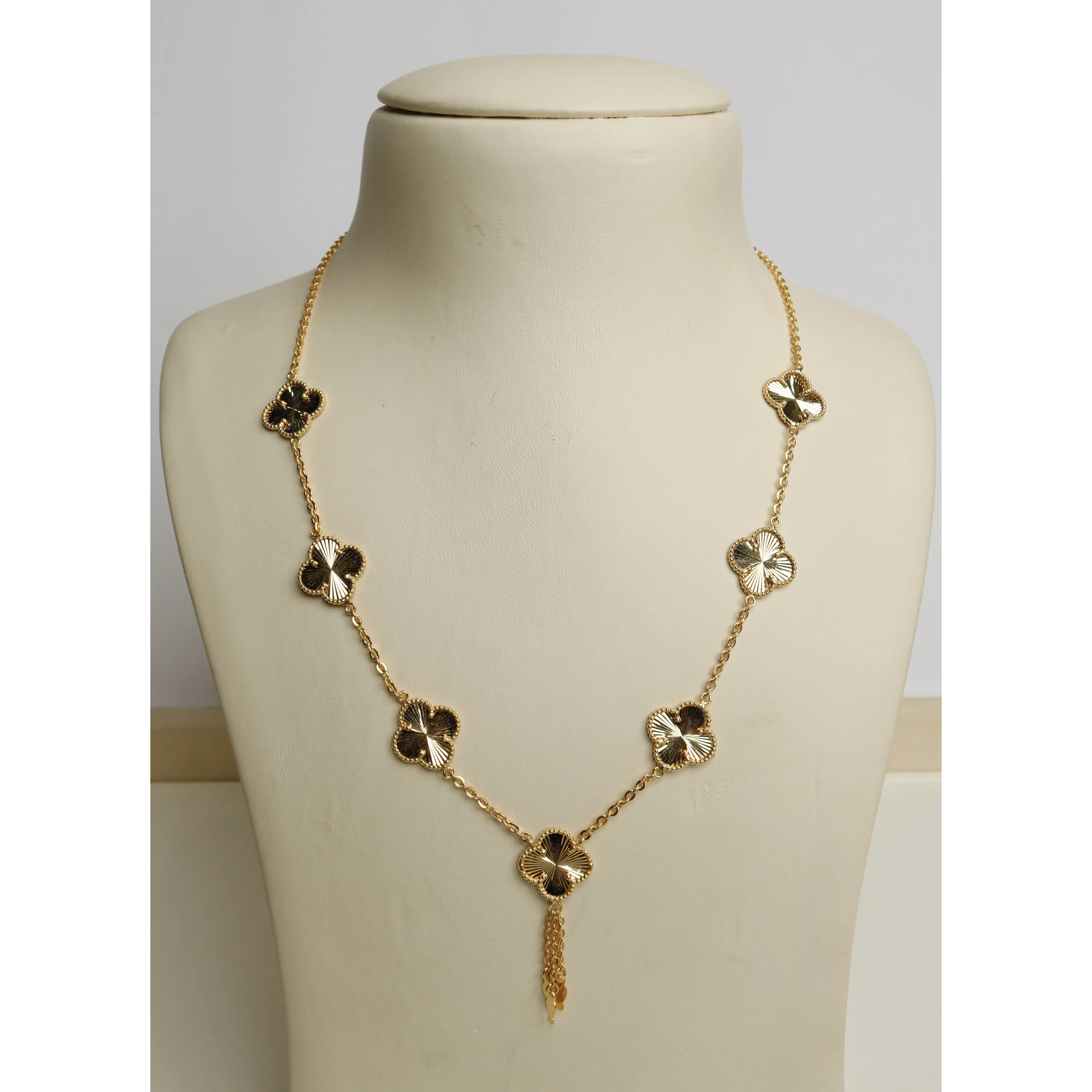 925 sterling silver plated choker, made in Singapore 925 sterling silver plated choker, made in Singapore