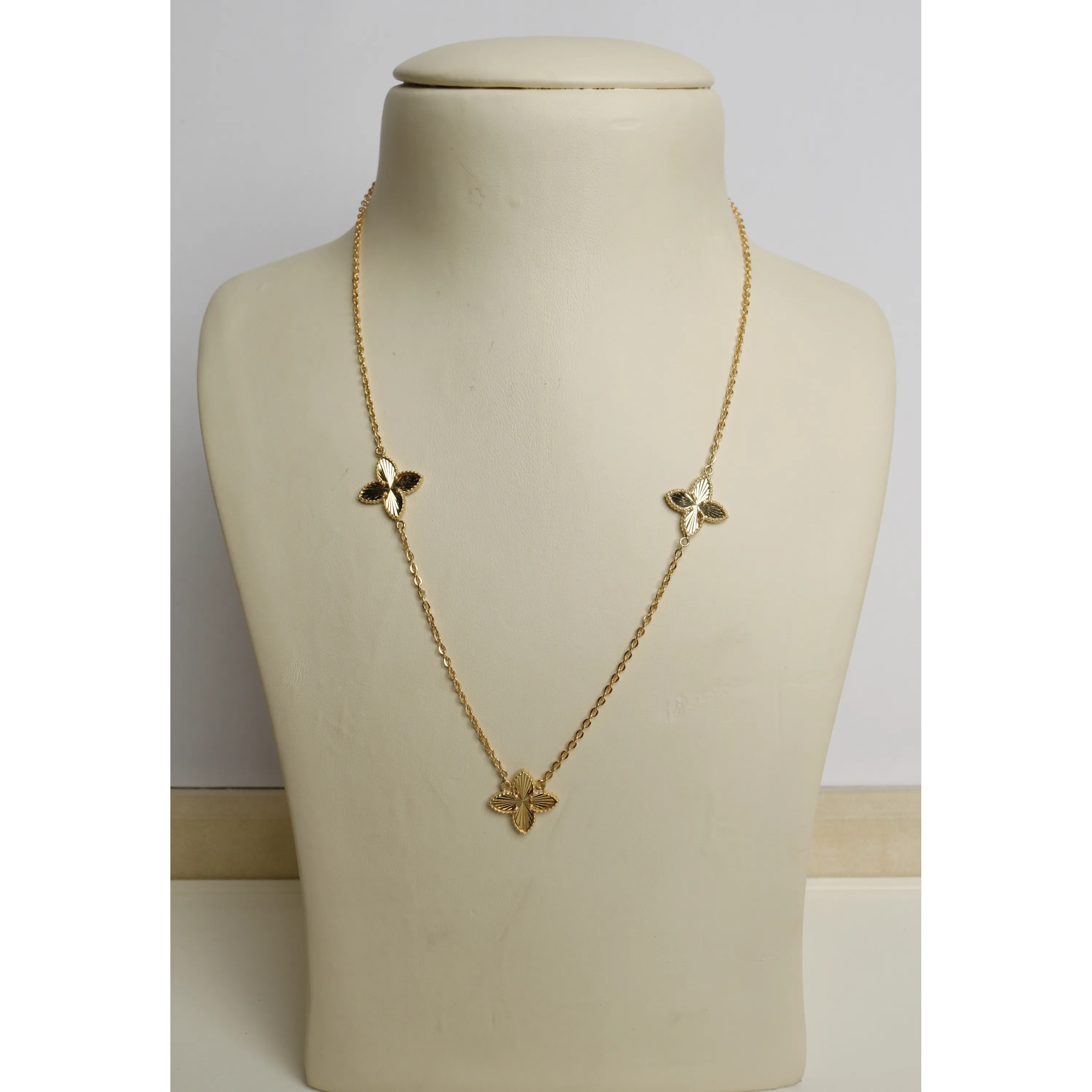 925 sterling silver plated choker, made in Singapore 925 sterling silver plated choker, made in Singapore