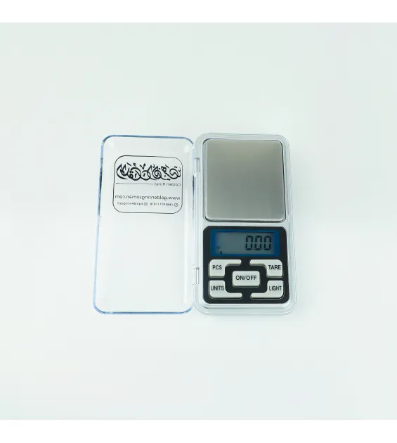 Small gold scale, capacity 100 grams