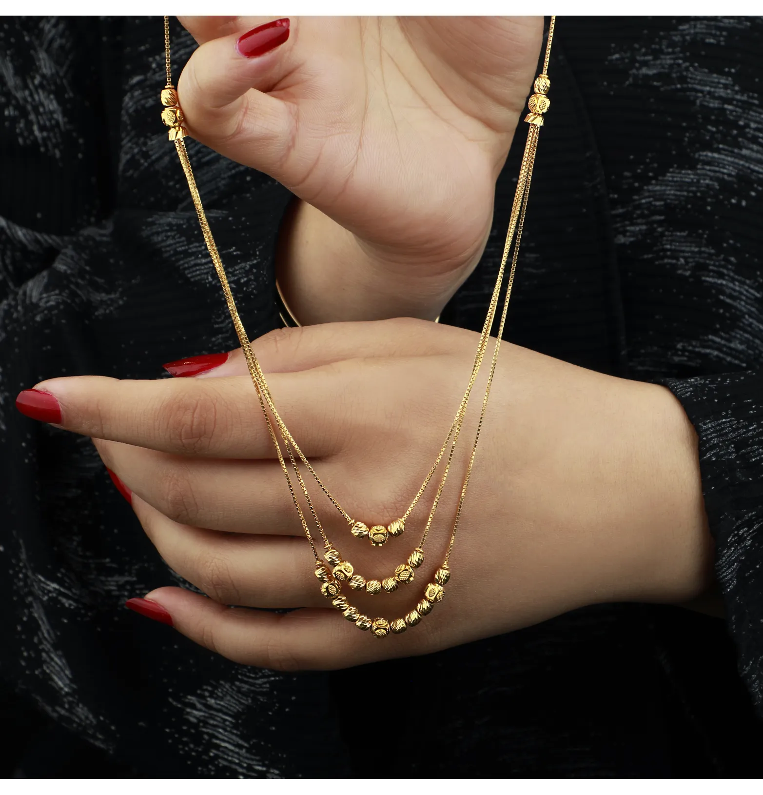 21-karat gold choker, made in Singapore 21-karat gold choker, made in Singapore