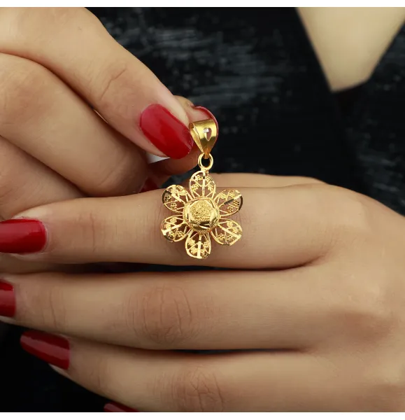 Heart-shaped pendant, 21-karat gold, Omani made - (N-0187)