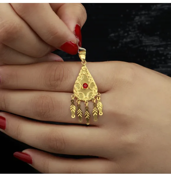 Heart-shaped pendant, 21-karat gold, Omani made - (N-0195)