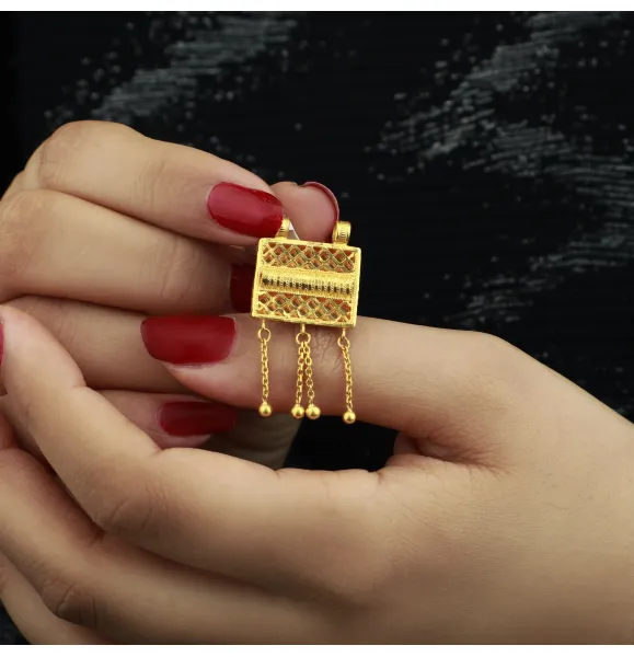 Heart pendant, 21 karat gold, made in the UAE - (N-0197)