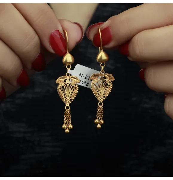 21-karat gold pendant earrings, Omani made - (N-0210)