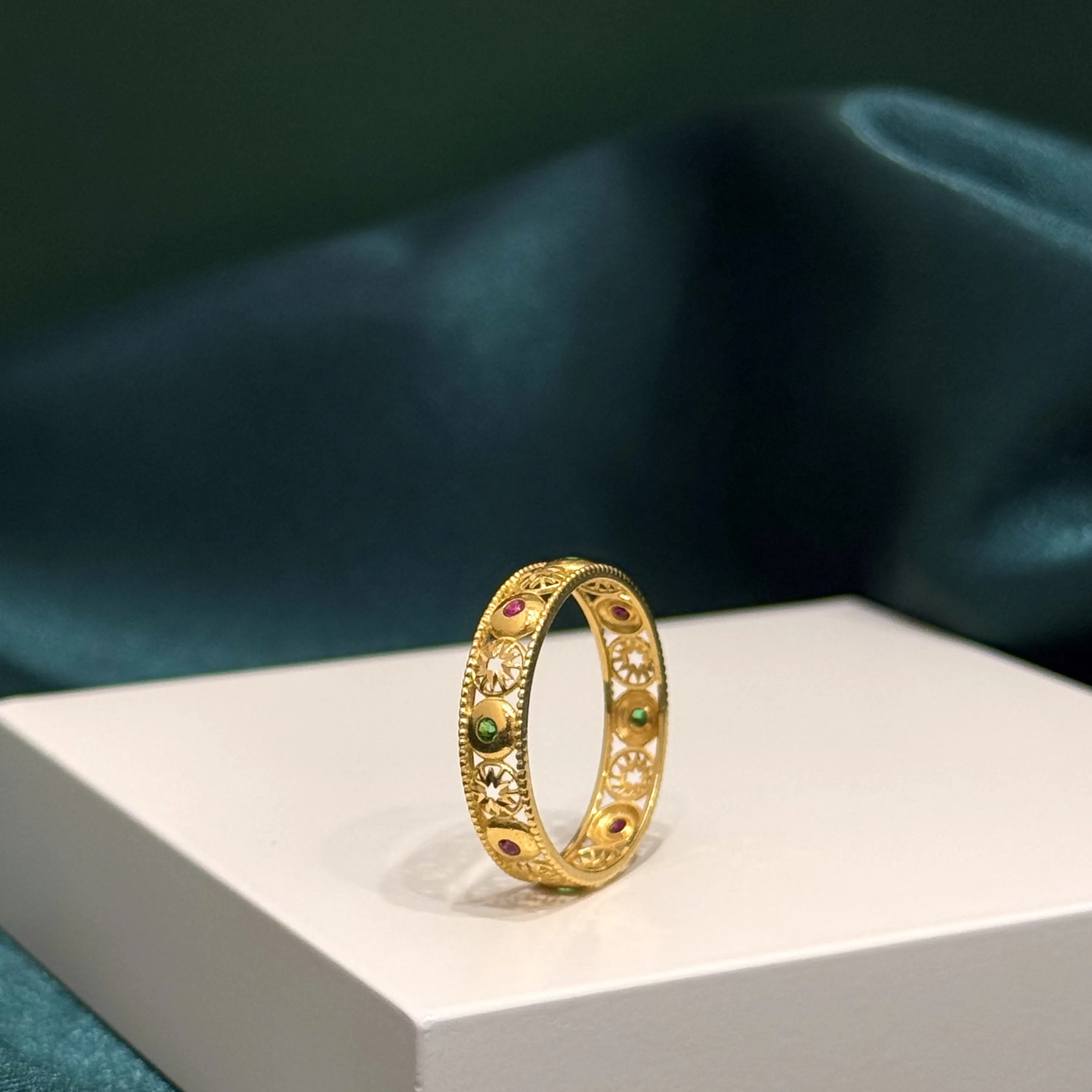 21-karat gold wedding ring, Bahraini made