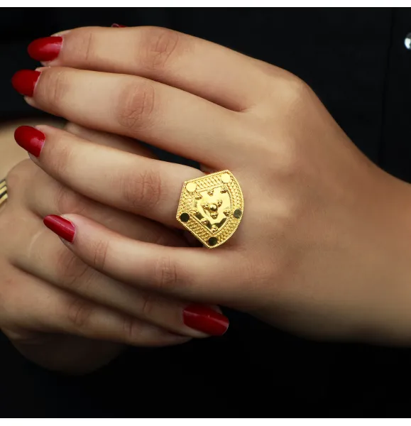 21-karat gold ring, Omani made