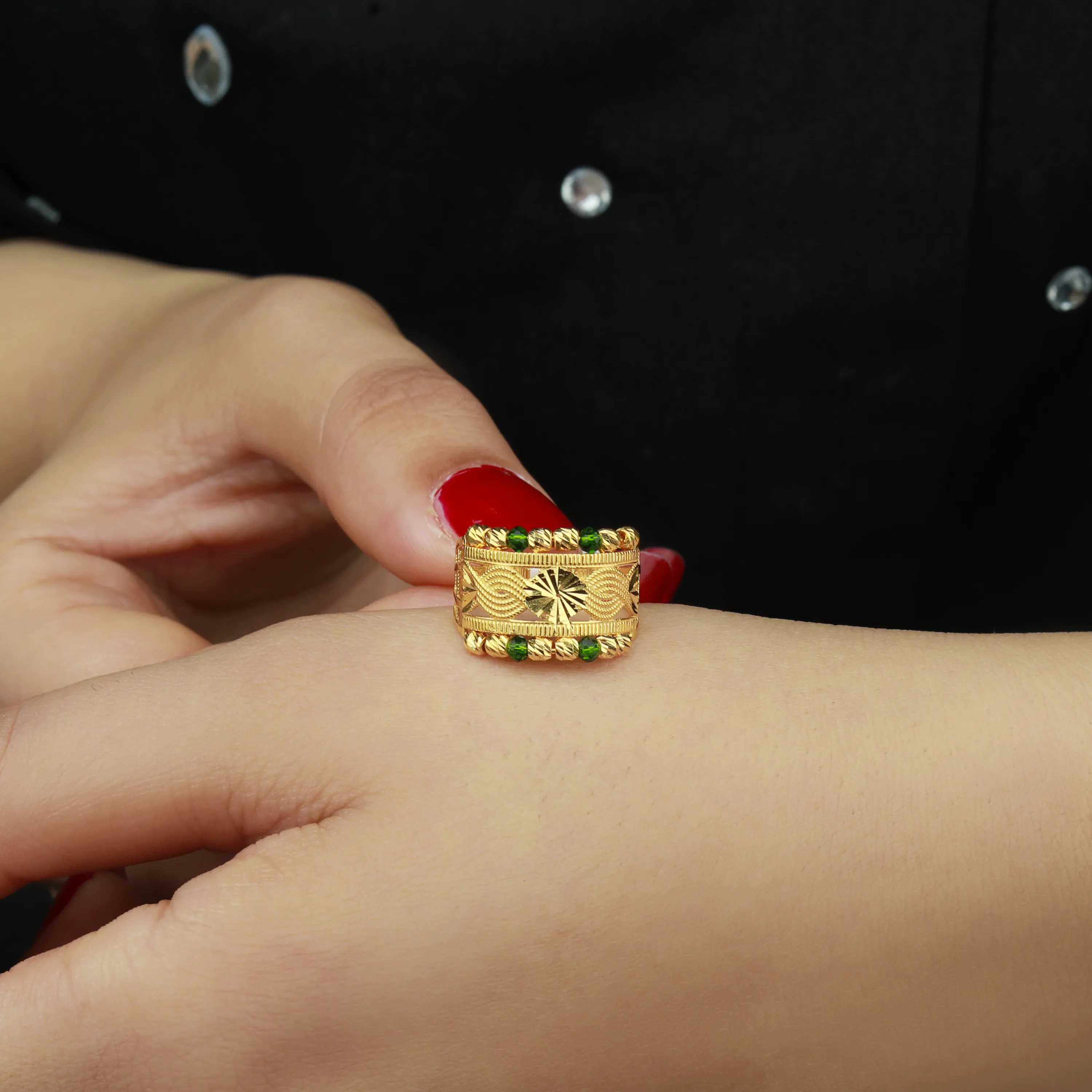 21-karat gold ring, Omani made