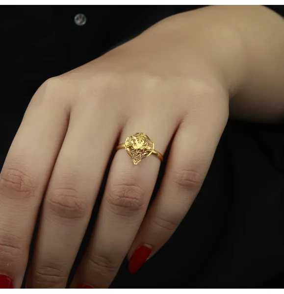 21-karat gold ring, Omani made