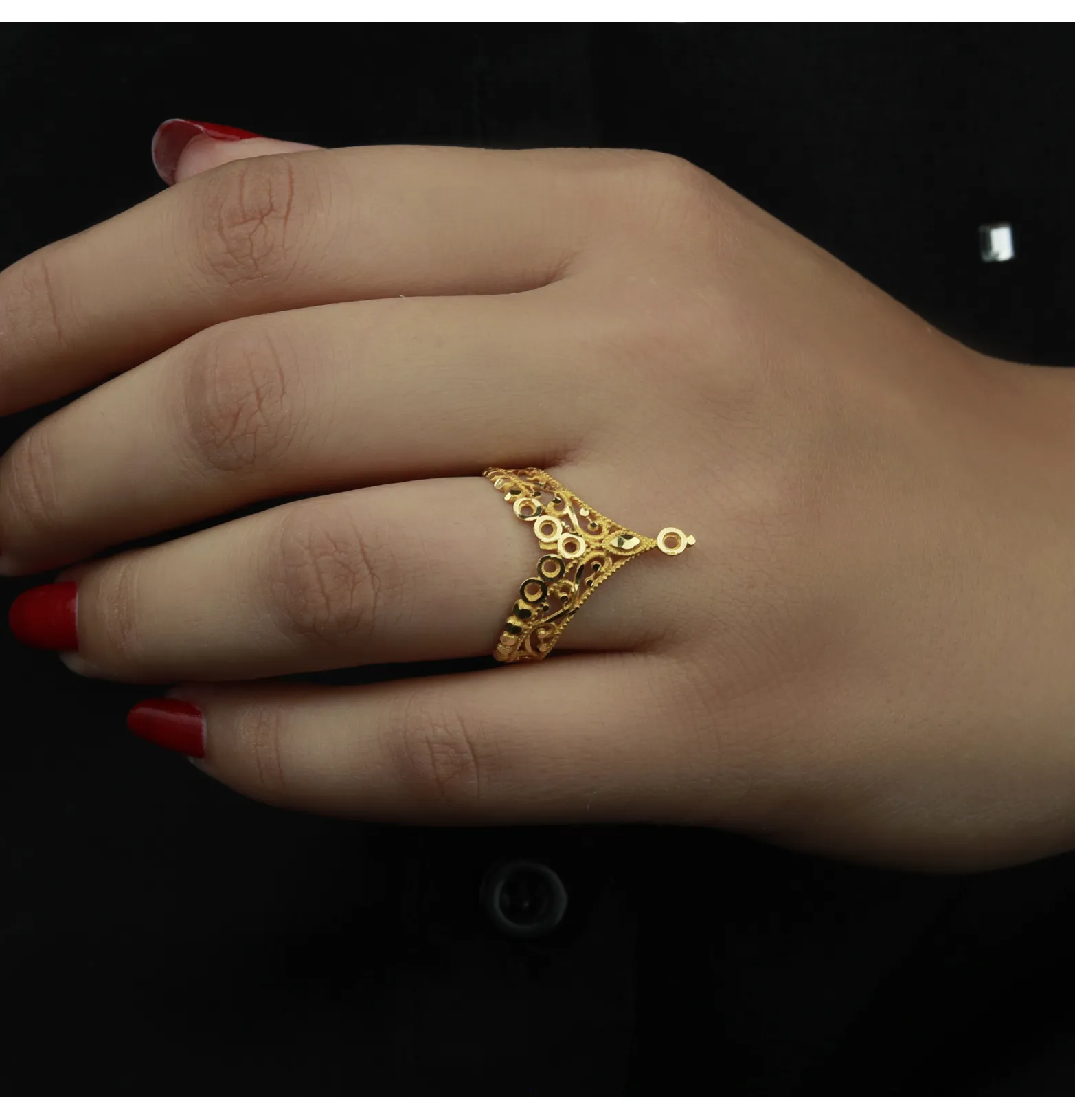 21-karat gold ring, Omani made