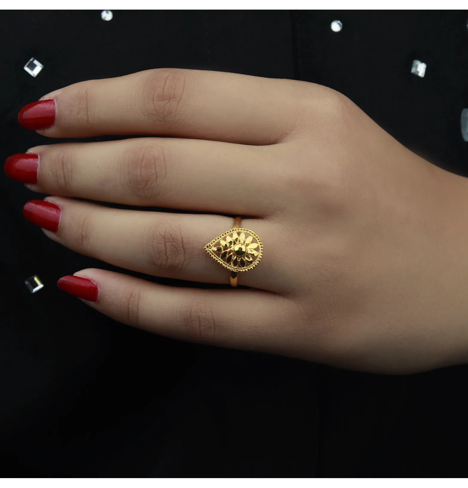 21-karat gold ring, Omani made