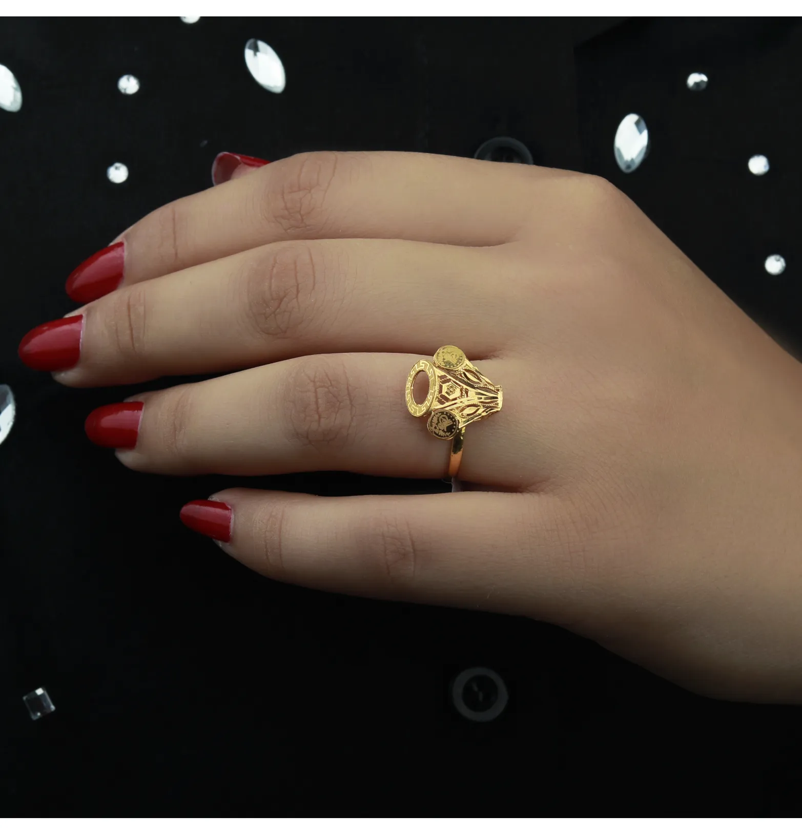 21-karat gold ring, made in Kuwait 21-karat gold ring, made in Kuwait