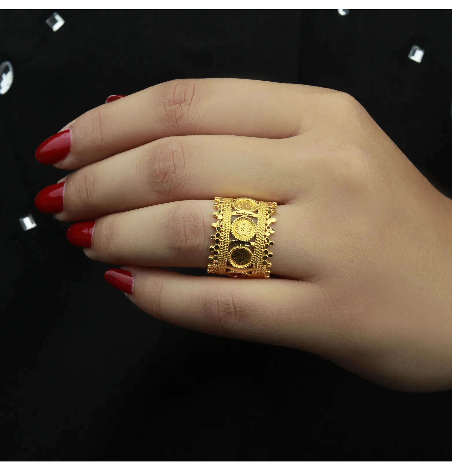 21-karat gold ring, Omani made