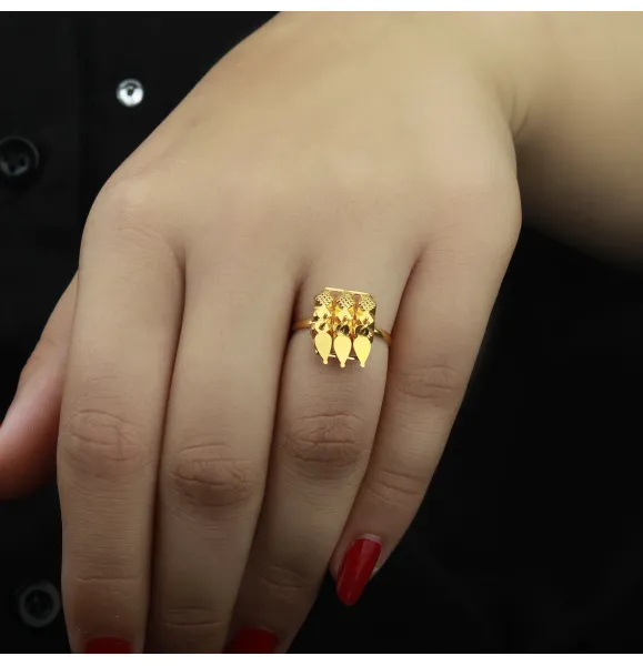 21-karat gold ring, made in the UAE