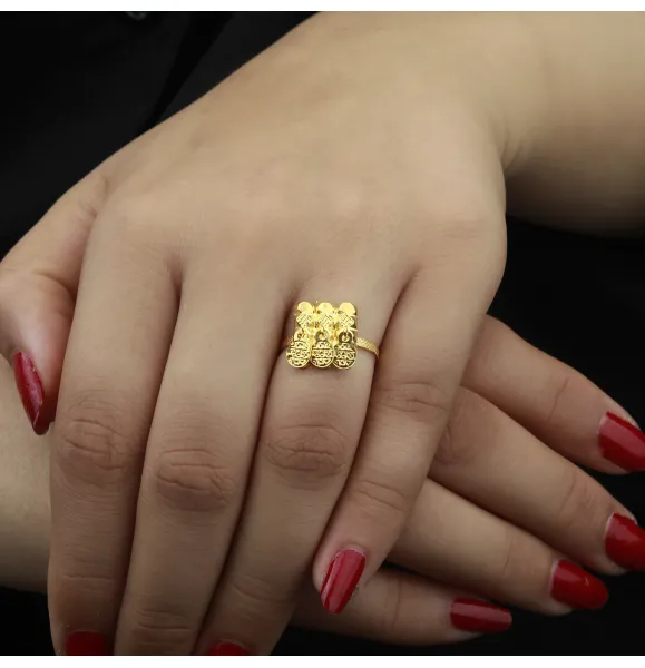 21-karat gold ring, Omani made