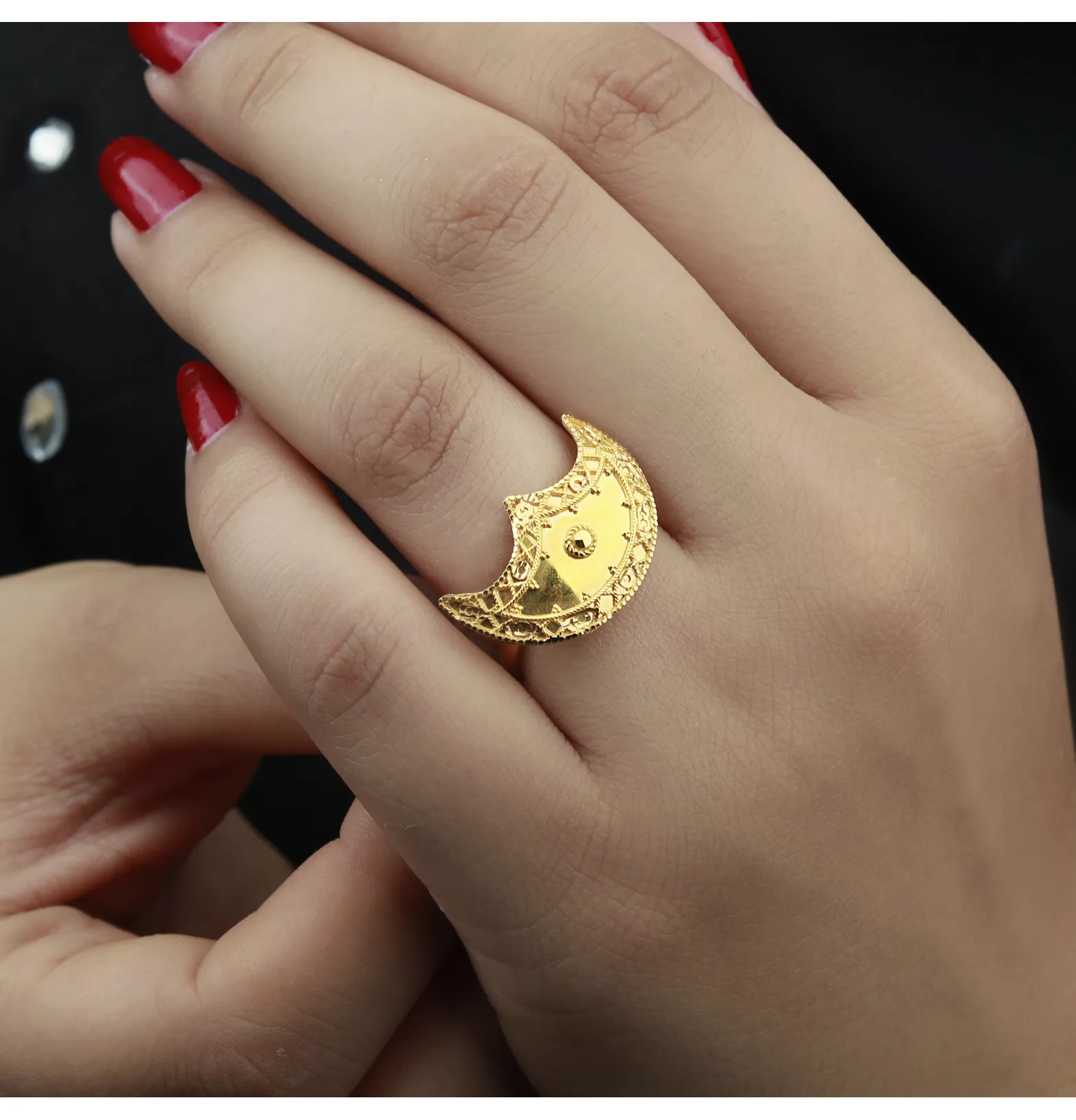 21-karat gold ring, Omani made 21-karat gold ring, Omani made