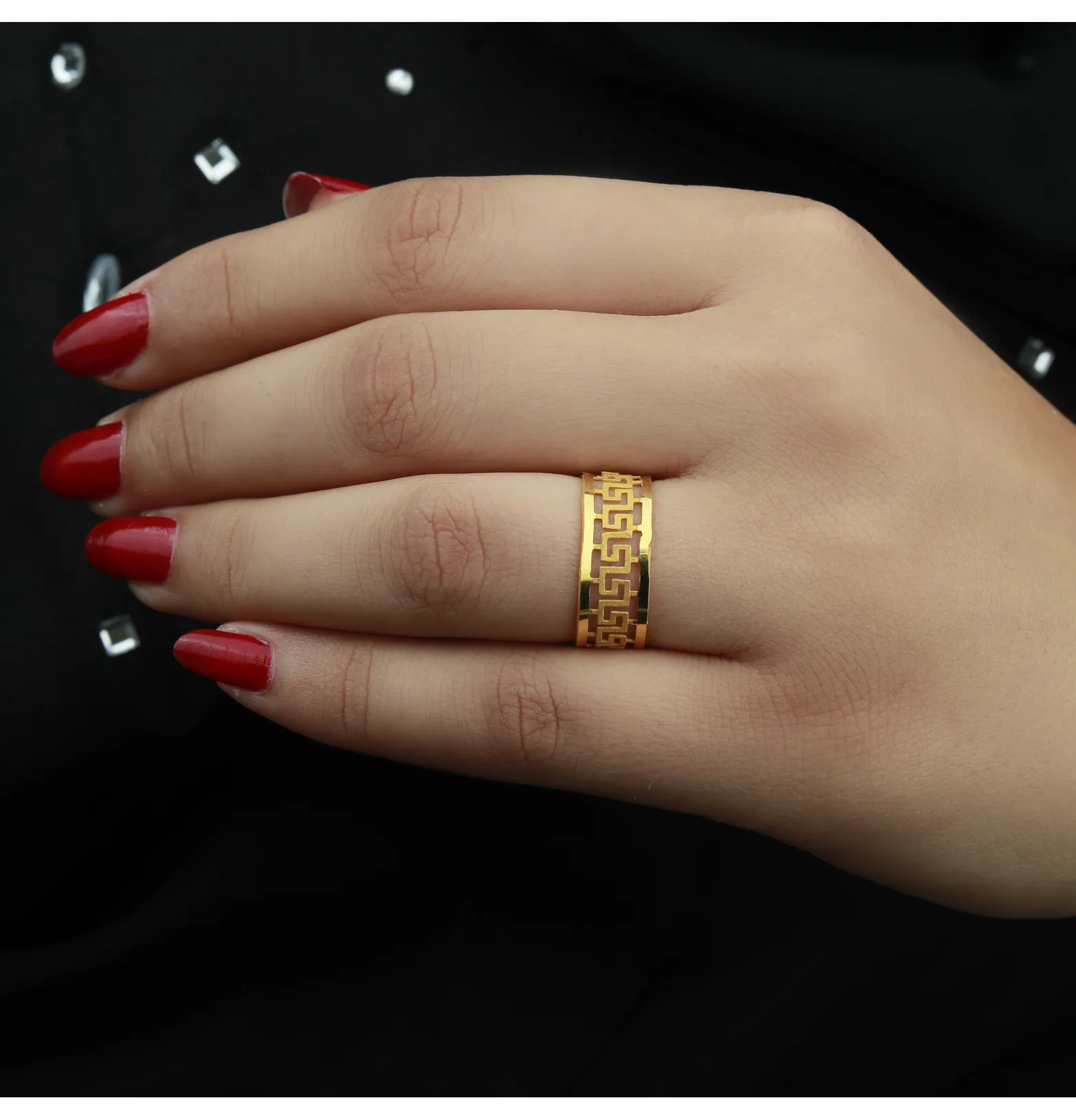 21-karat gold ring, Omani made