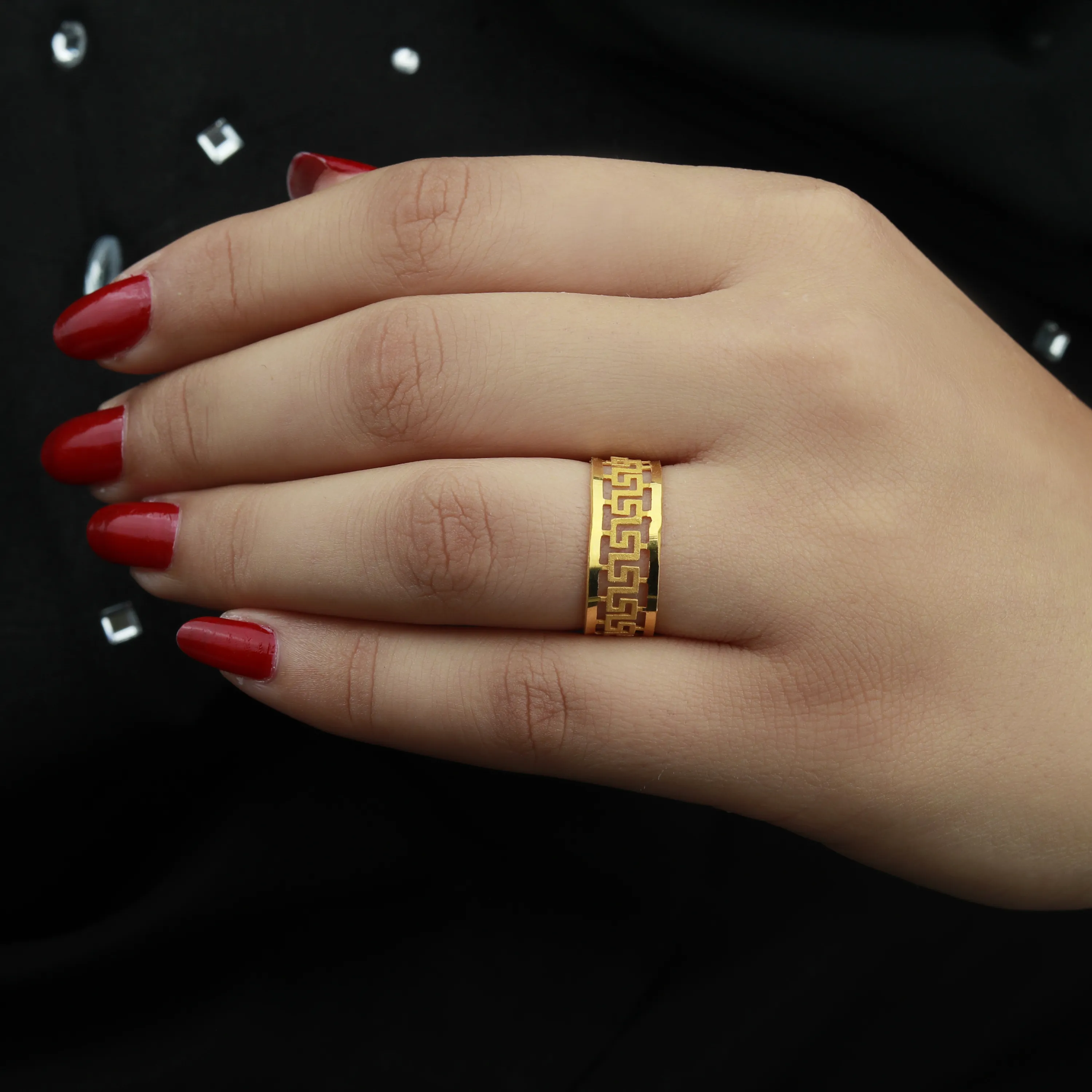 21-karat gold ring, Omani made