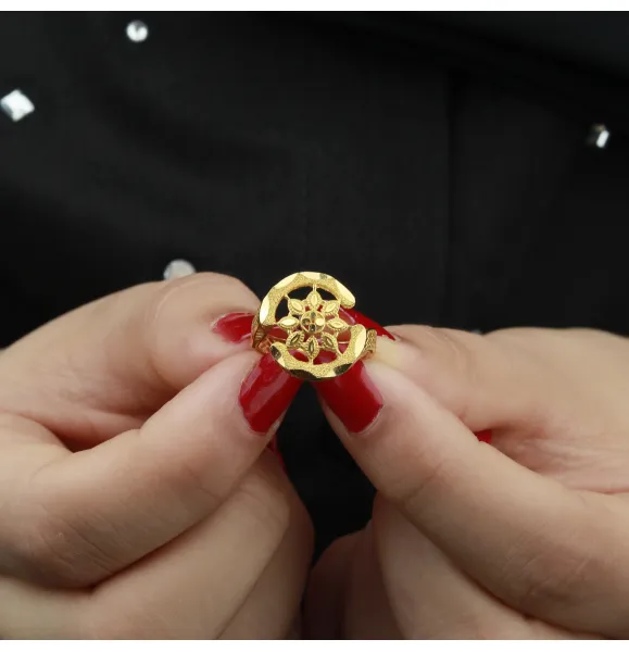 21-karat gold ring, Omani made