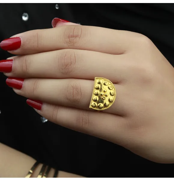 21-karat gold ring, Omani made