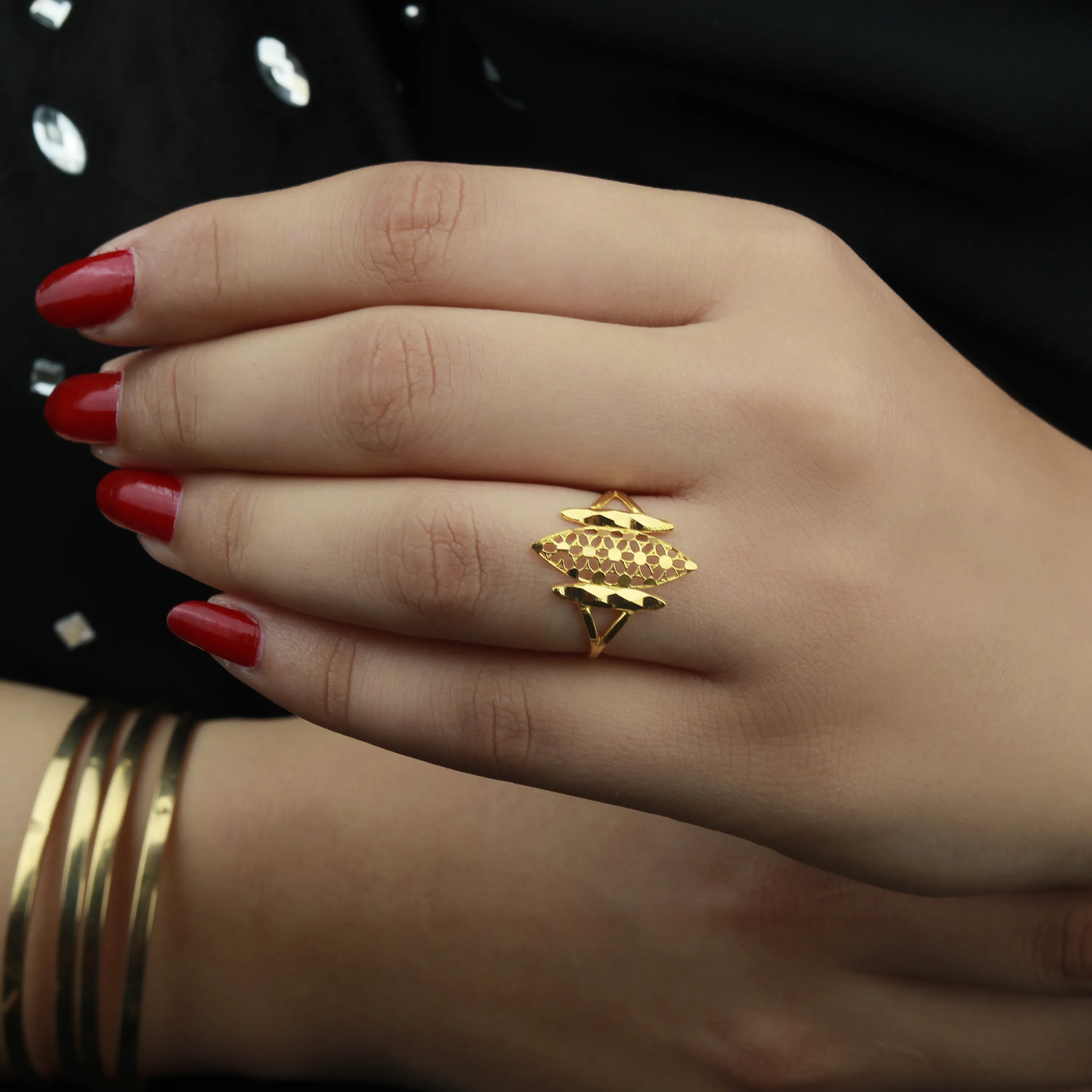 21-karat gold wedding rings, made in Kuwait