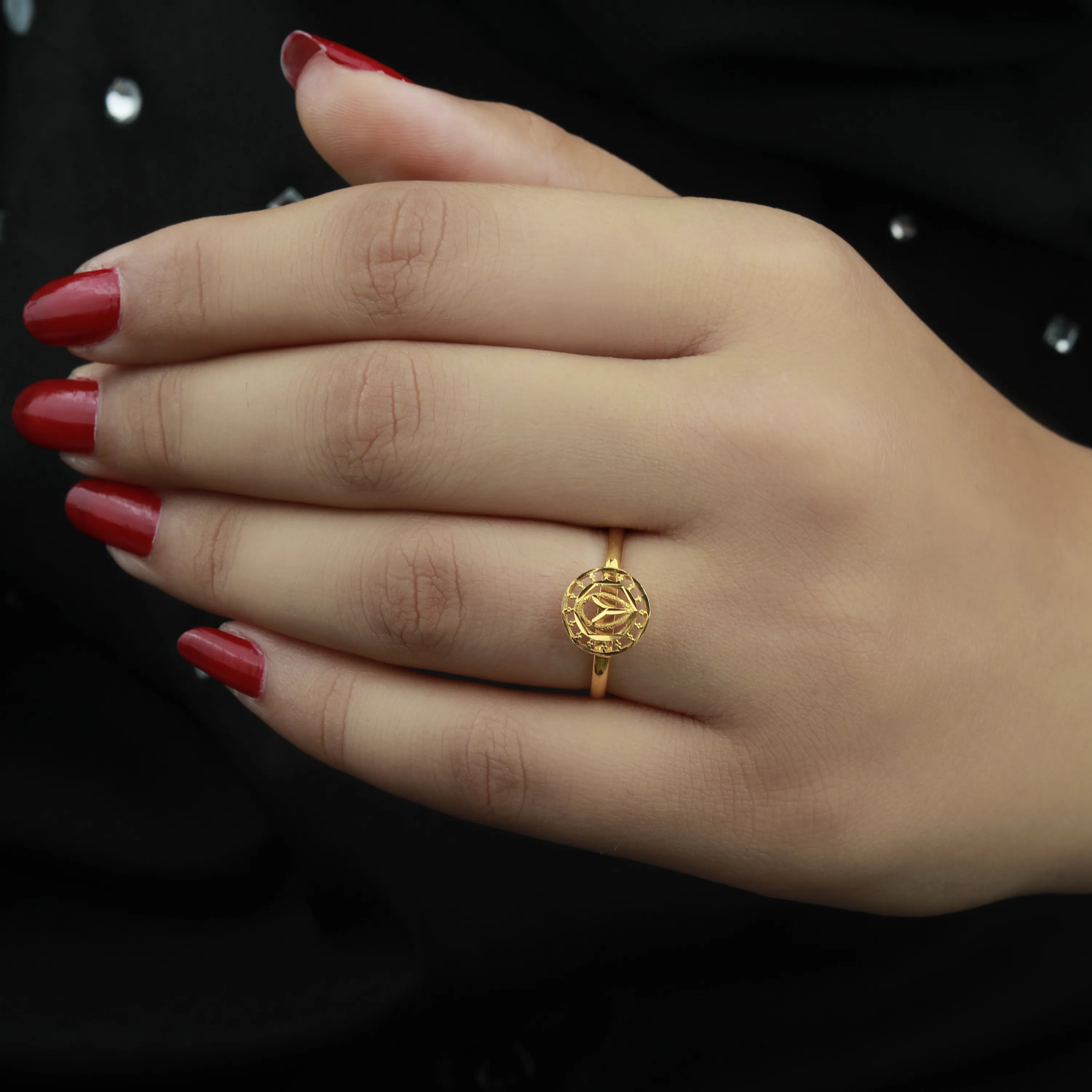 21-karat gold ring, made in Kuwait