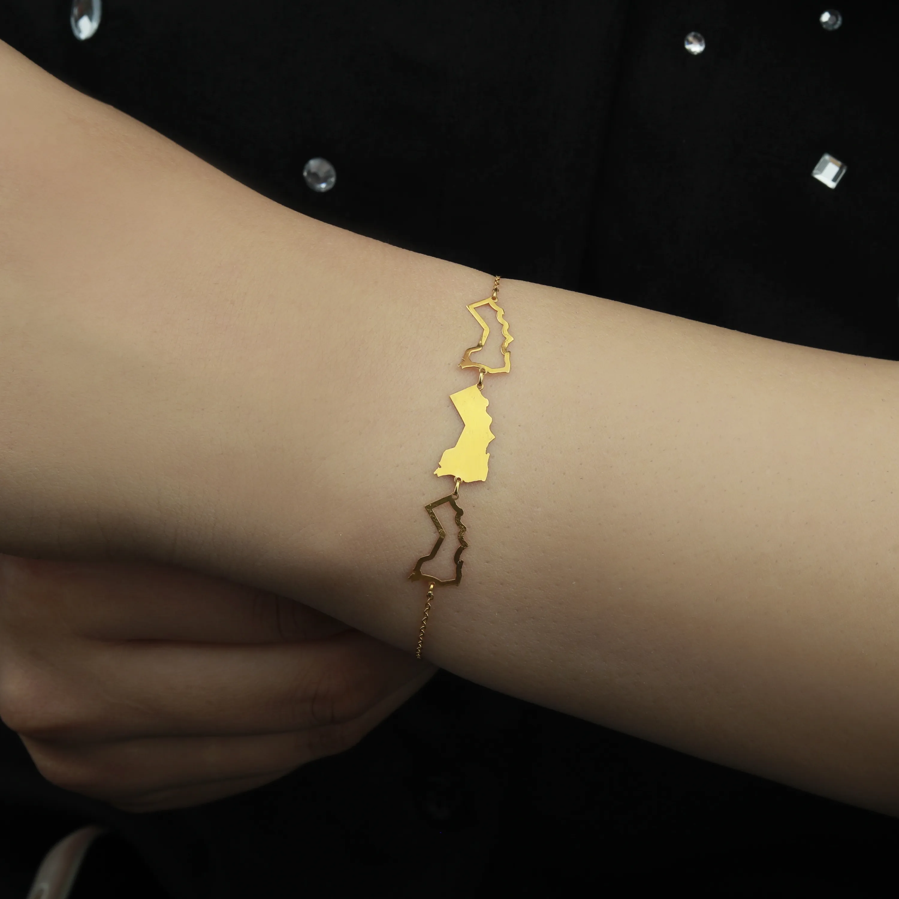 21-karat gold bracelet, Omani made