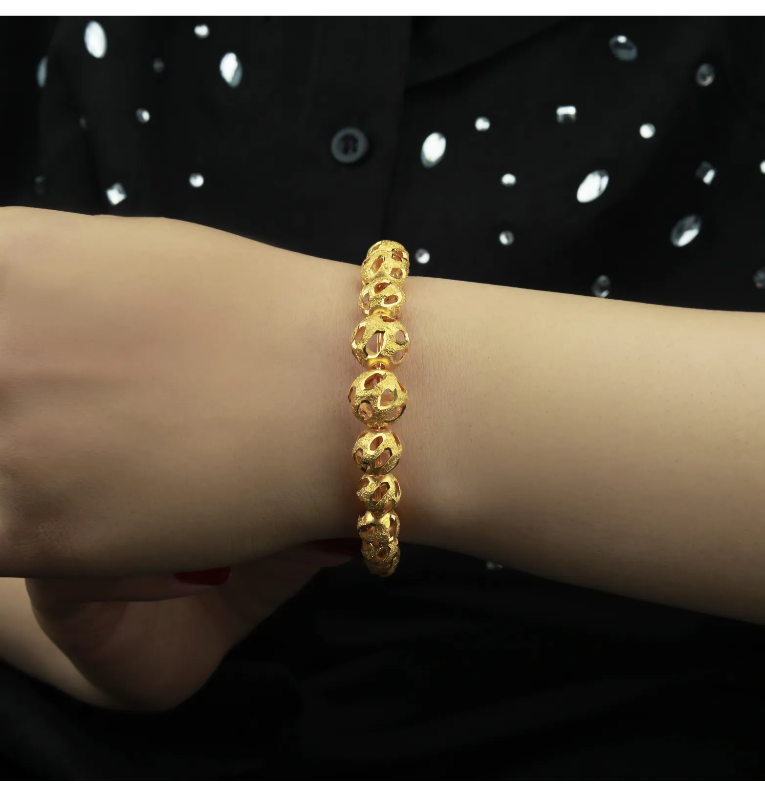Tempe bracelet, 21 karat gold, Omani made