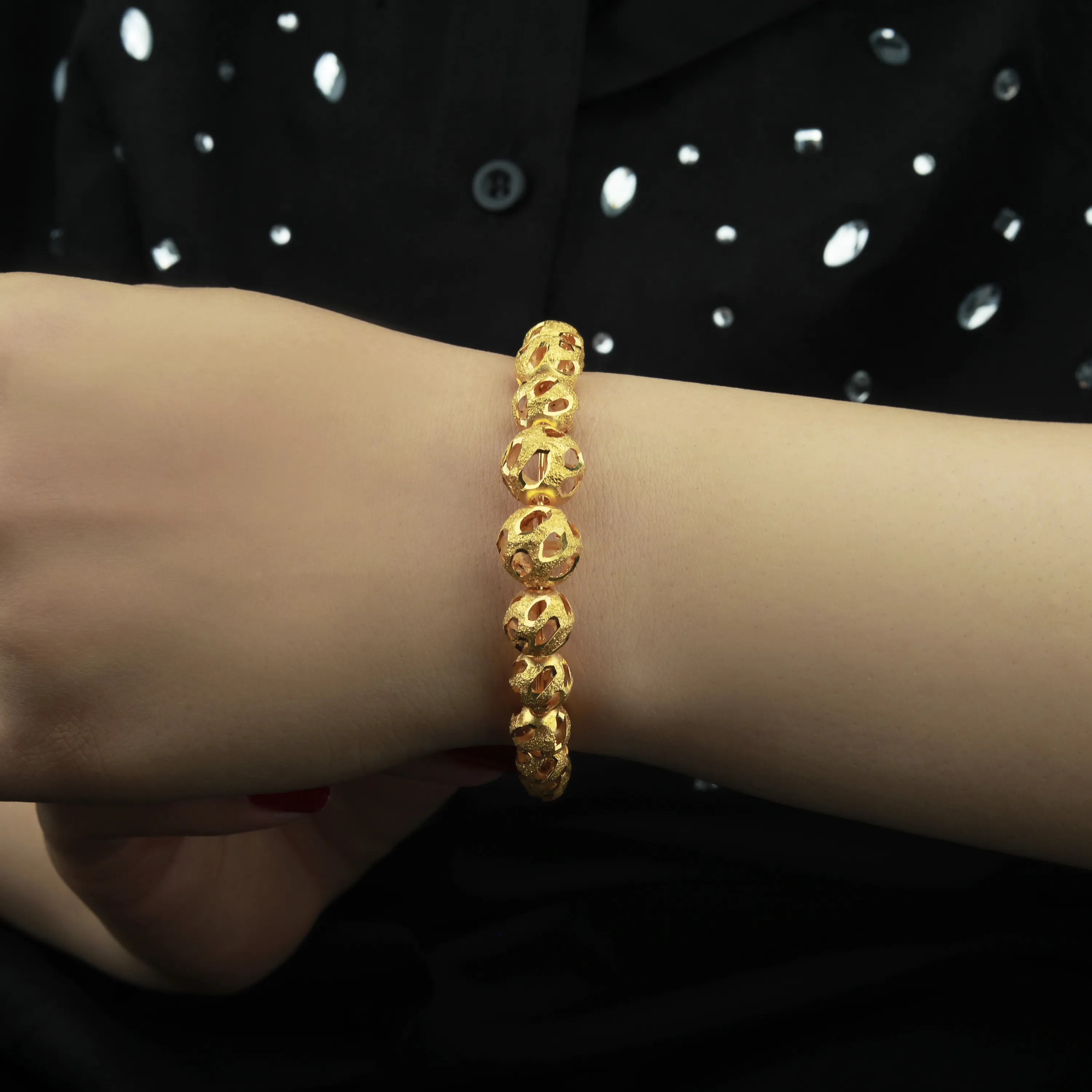 Tempe bracelet, 21 karat gold, Omani made