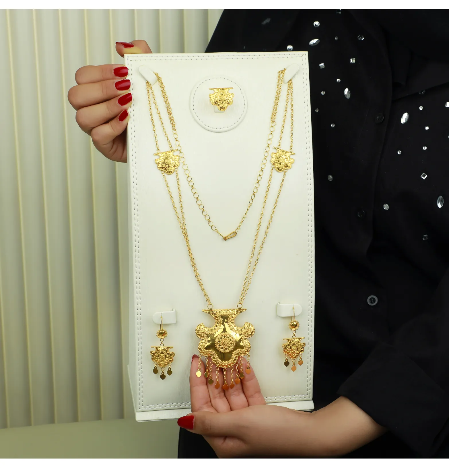 21-karat gold mirror, Omani made