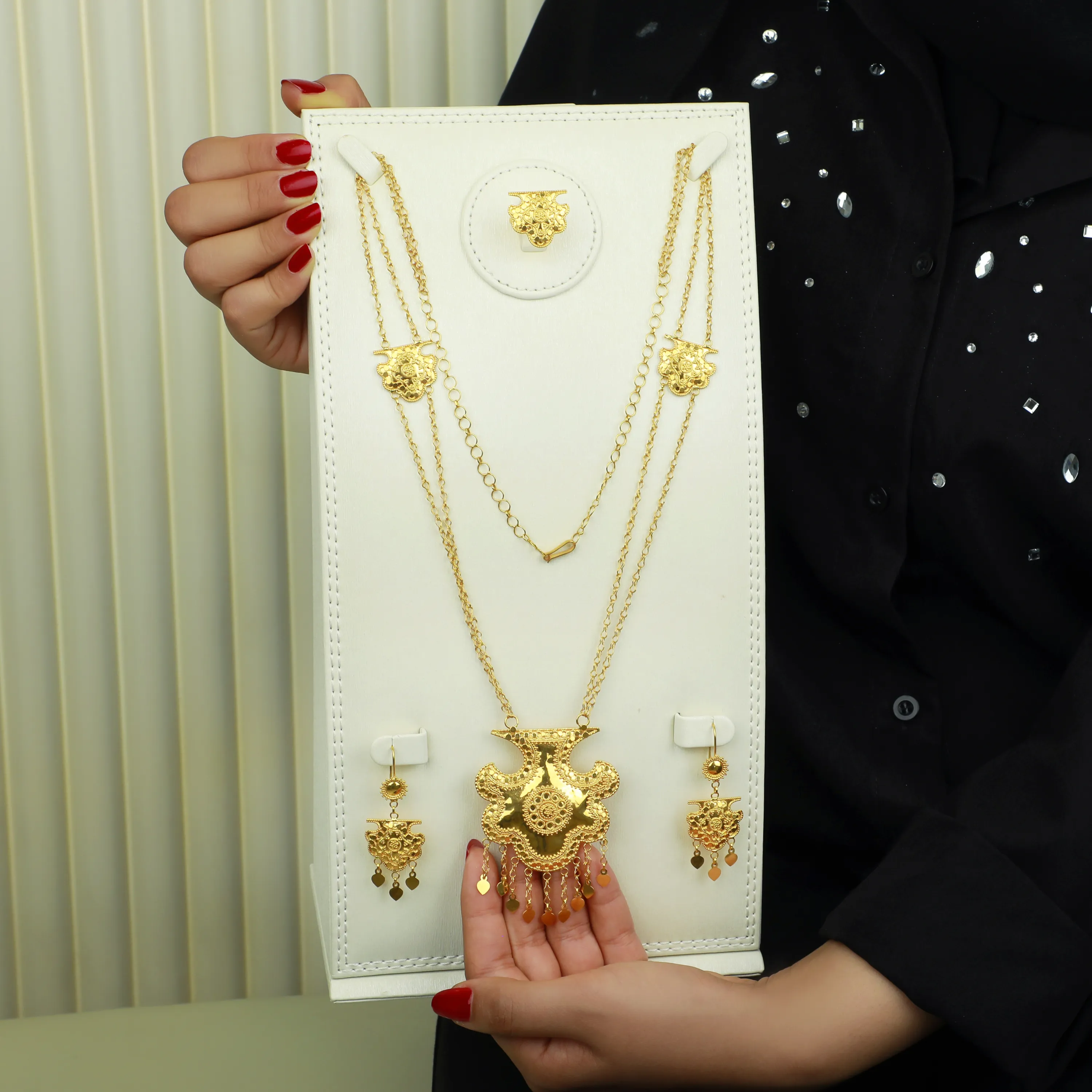 21-karat gold mirror, Omani made