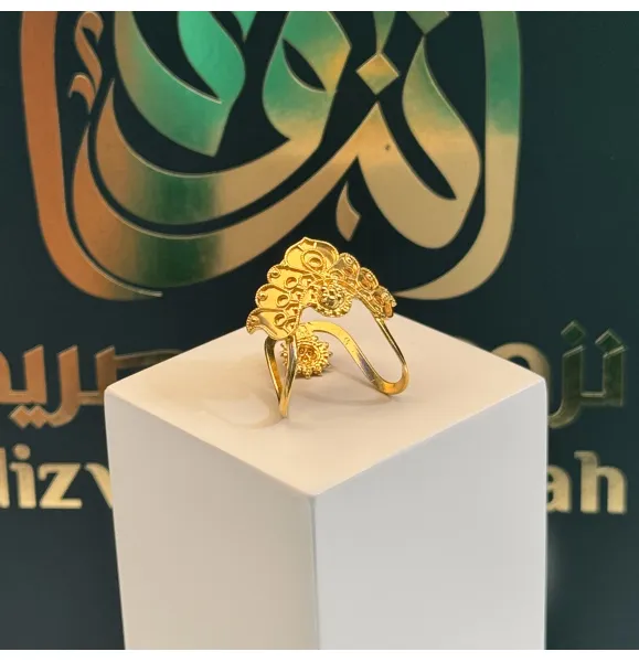 21-karat gold ring, Bahraini-made
