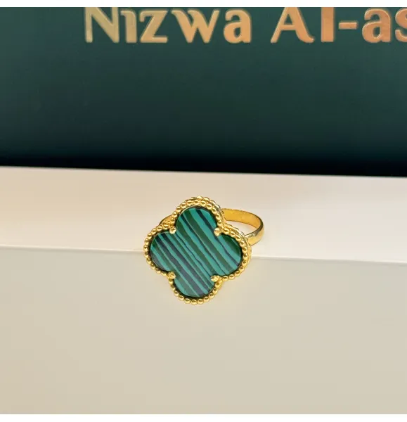 Van Cleef ring, 21-karat gold, made in Turkey