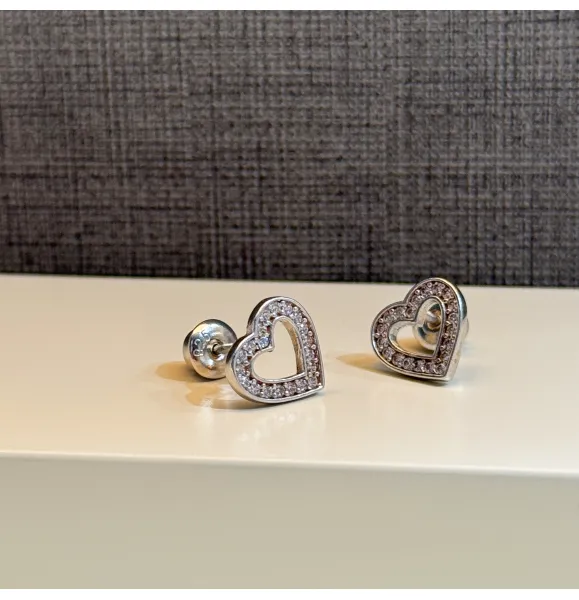 925 Sterling Silver Swarovski Zircon Hoop Earrings - (R-107) 925 Sterling Silver Swarovski Zircon Hoop Earrings - (R-107)