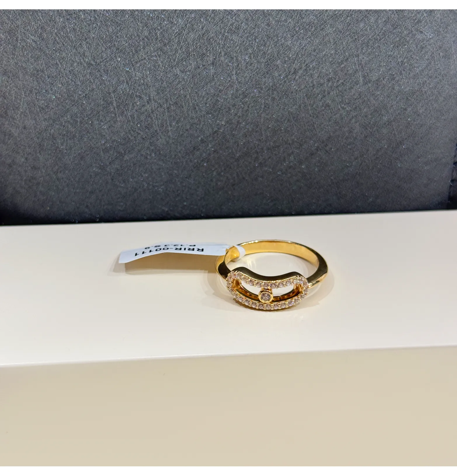 925 Sterling Silver Ring with Swarovski Zircon 925 Sterling Silver Ring with Swarovski Zircon
