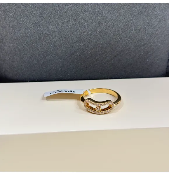 925 Sterling Silver Ring with Swarovski Zircon - (R-111) 925 Sterling Silver Ring with Swarovski Zircon - (R-111)