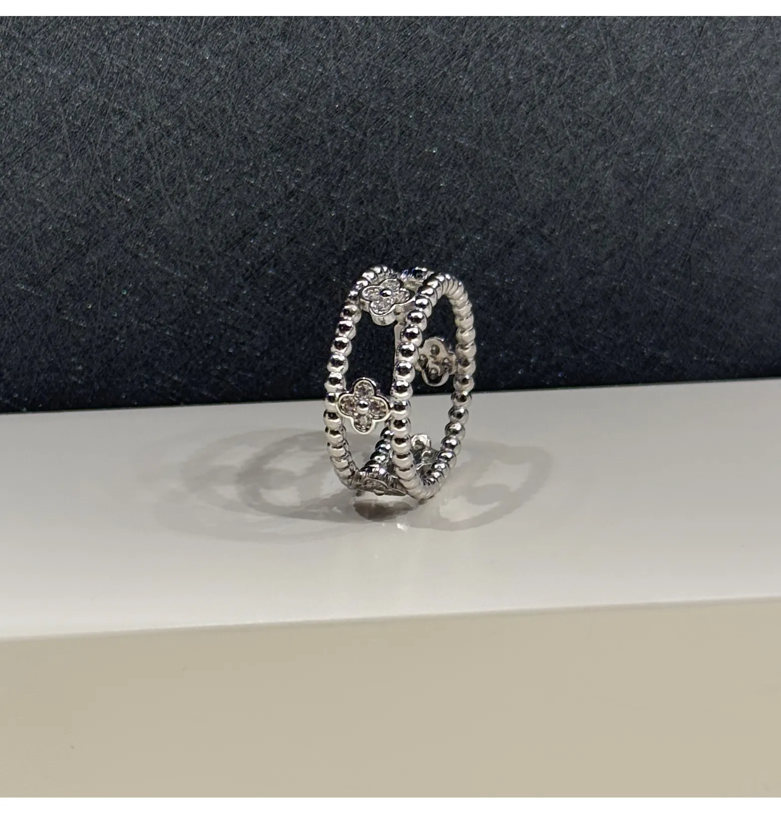 925 Sterling Silver Ring with Swarovski Zircon 925 Sterling Silver Ring with Swarovski Zircon