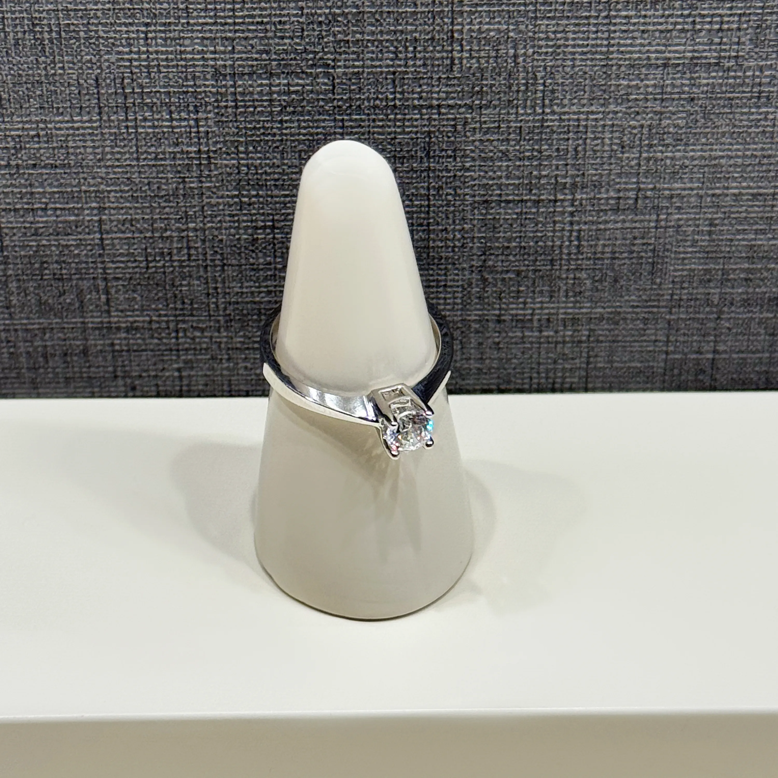 925 Sterling Silver Ring with Swarovski Zircon