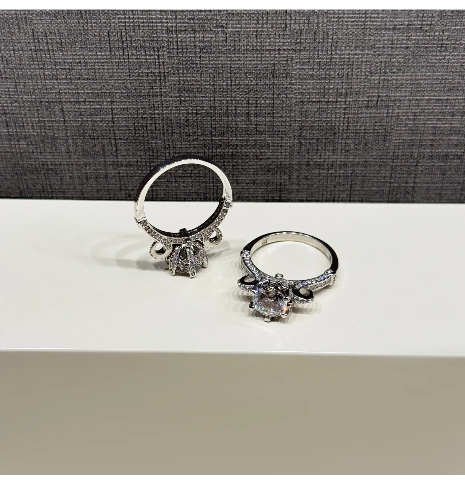 925 sterling silver ring with Swarovski zircon