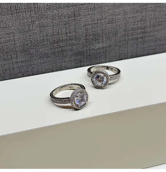 925 sterling silver ring with Swarovski zircon