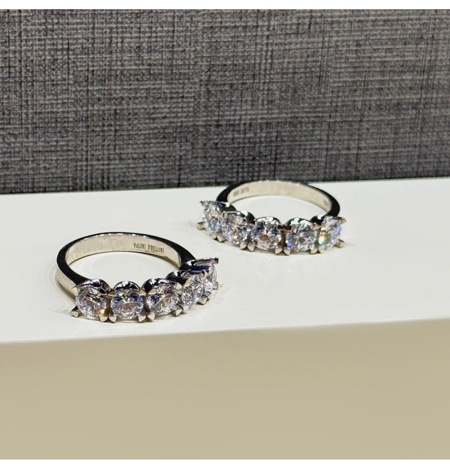 925 sterling silver ring with Swarovski zircon