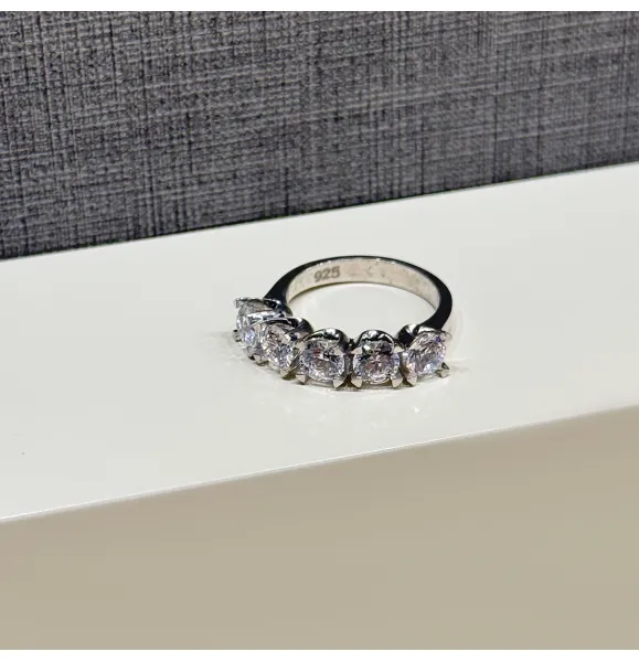 925 sterling silver ring with Swarovski zircon - (R-0190)