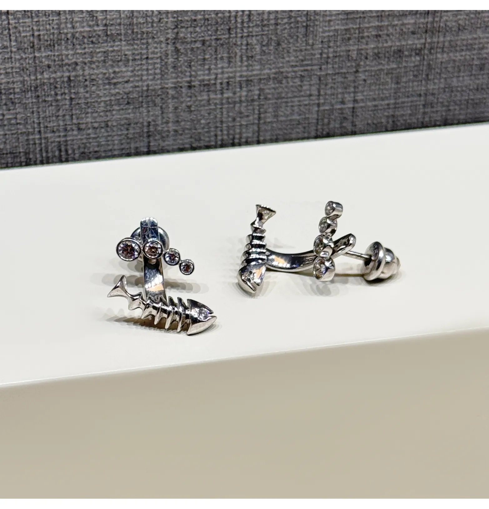 Silver earrings with Swarovski zirconia, 925 sterling silver